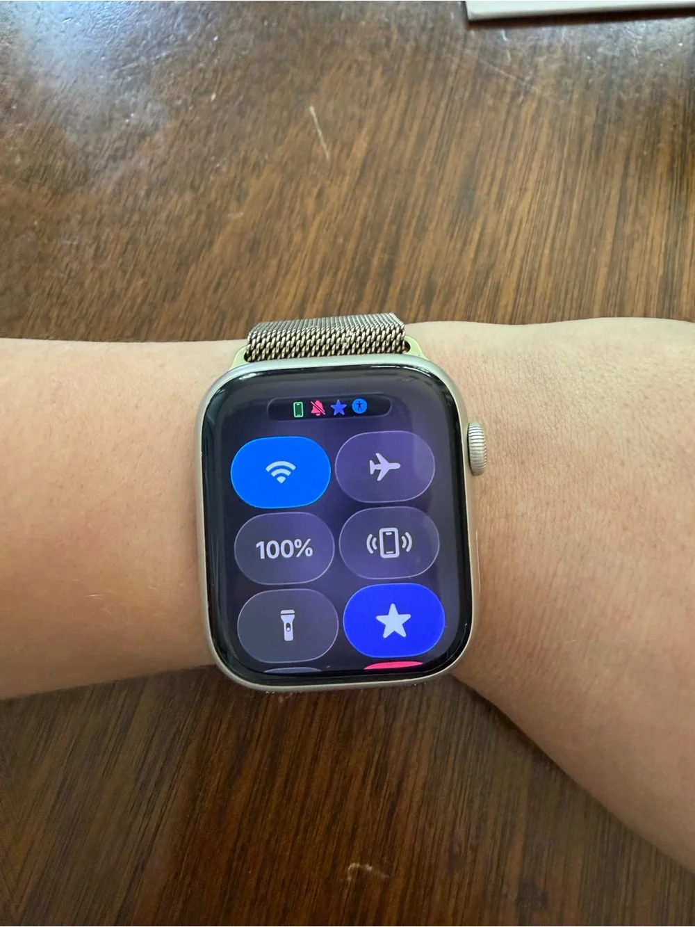 Apple Smartwatch series 9 golden edition